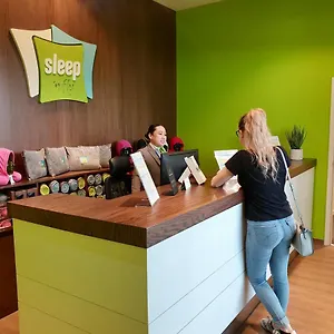 Capsulehotel Sleep 'n Fly Sleep Lounge, D-gates Terminal 1 - Transit Only